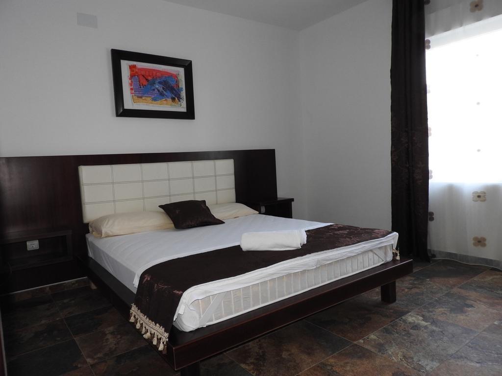 Apartments Fourroses Ulcinj Buitenkant foto